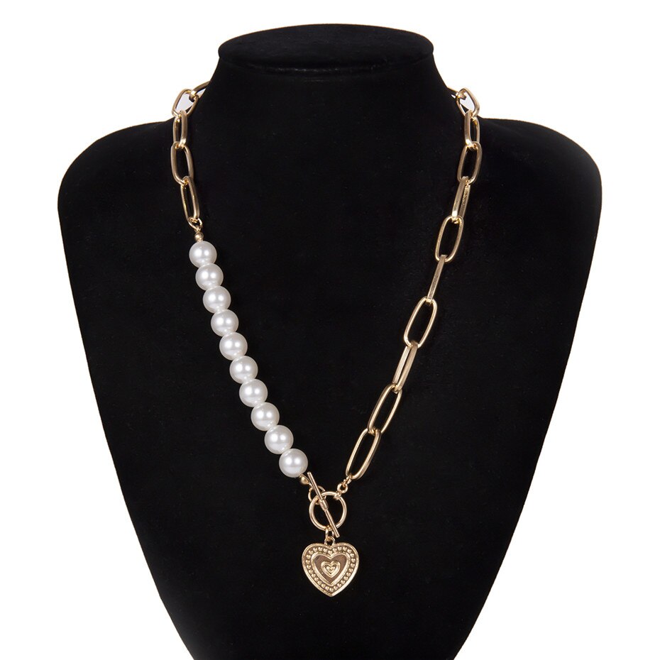 Lasso and Pearl Necklace with Heart Pendant